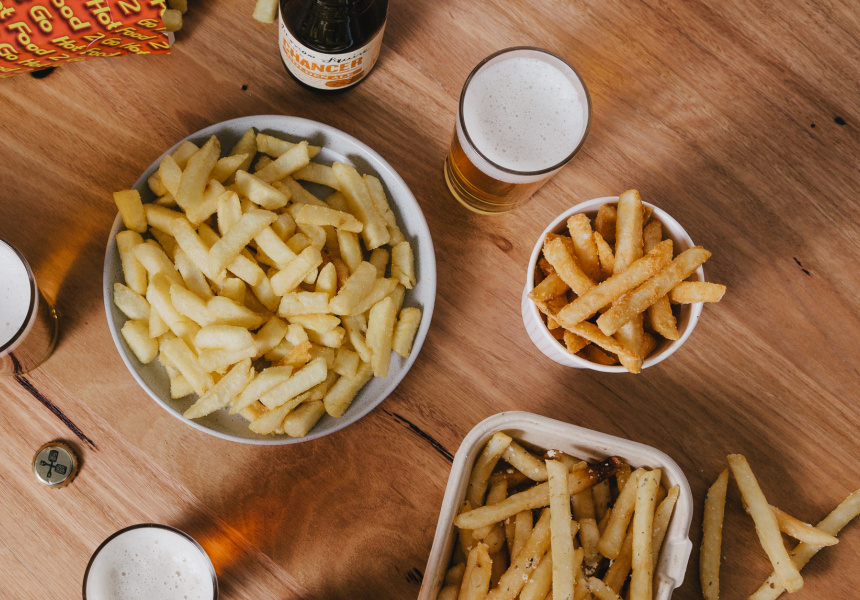 the-best-places-to-get-a-beer-and-hot-chips-melbourne