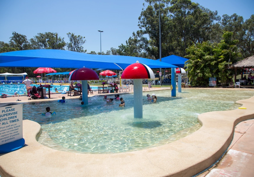 Yeronga Park Memorial Swimming Pool
