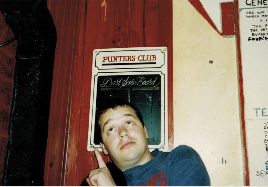 Simon Austin (Frente!) at the original Punters Club
