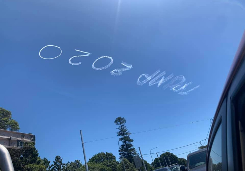 Sydney Skywriter Writes “Trump 2020” Over the City