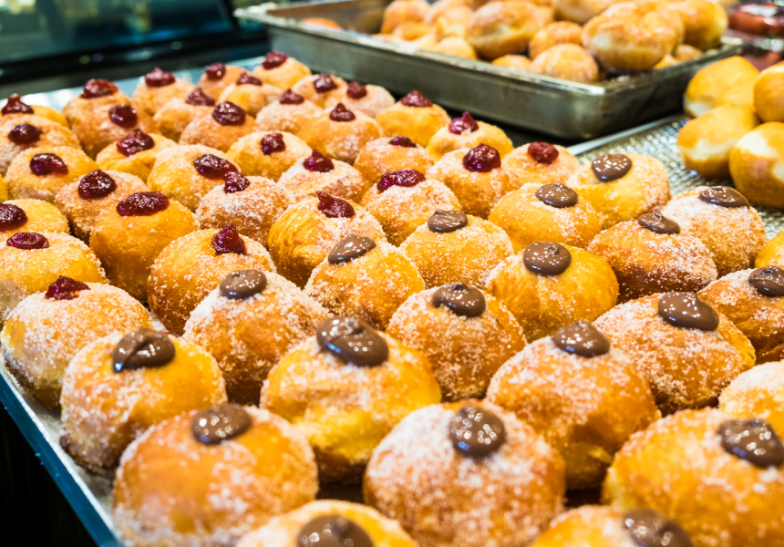 Oasis Bakery Gets a New Dessert Bar