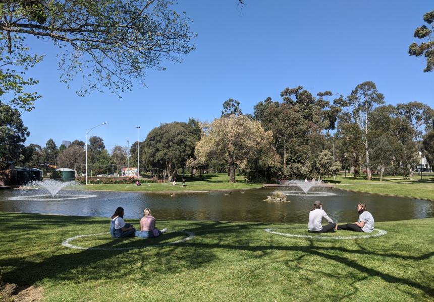Four More Melbourne Parks Now Have Helpful White Social-Distancing Circles