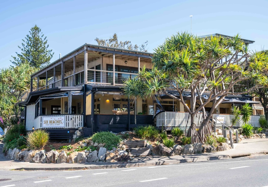 Stradbroke Island’s Six Beaches Fish Grill & Bar Is Giving “Holiday”