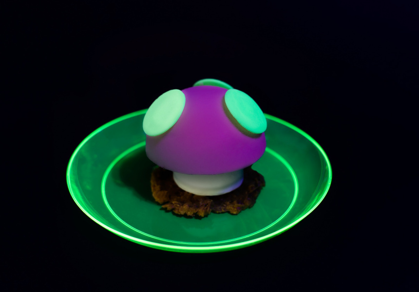Blacklight Dessert Lab