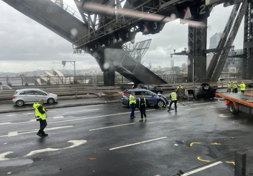 Multiple Lanes On The Sydney Harbour Bridge Are Closed And There Are ...