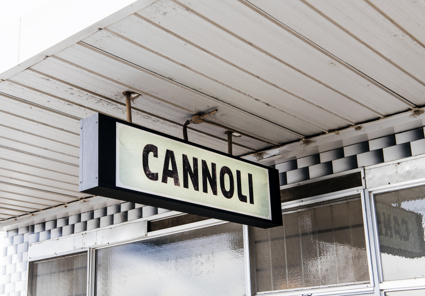 Cannoli Bar
