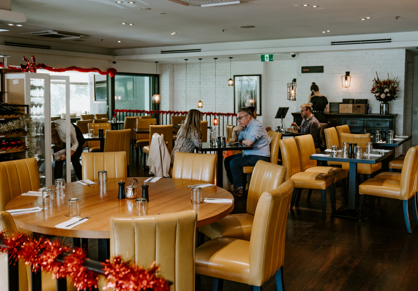 A Guide to NightTime Dining at Victoria Harbour