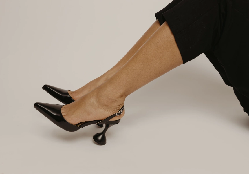 Lobo’s Convertible Footwear Lets You Switch From Flats to Heels Anytime