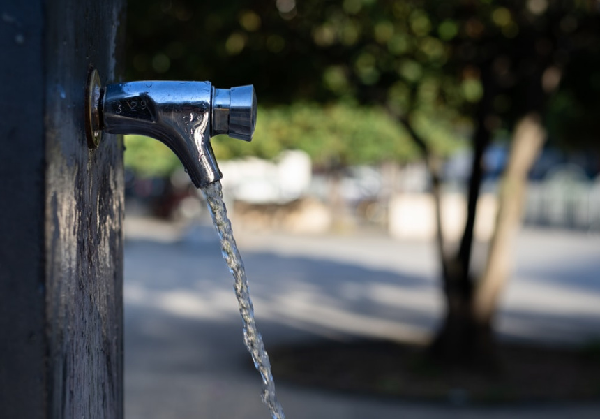 Water Warning Issued for 88 Melbourne Suburbs Following a “Potential Water Quality Issue”