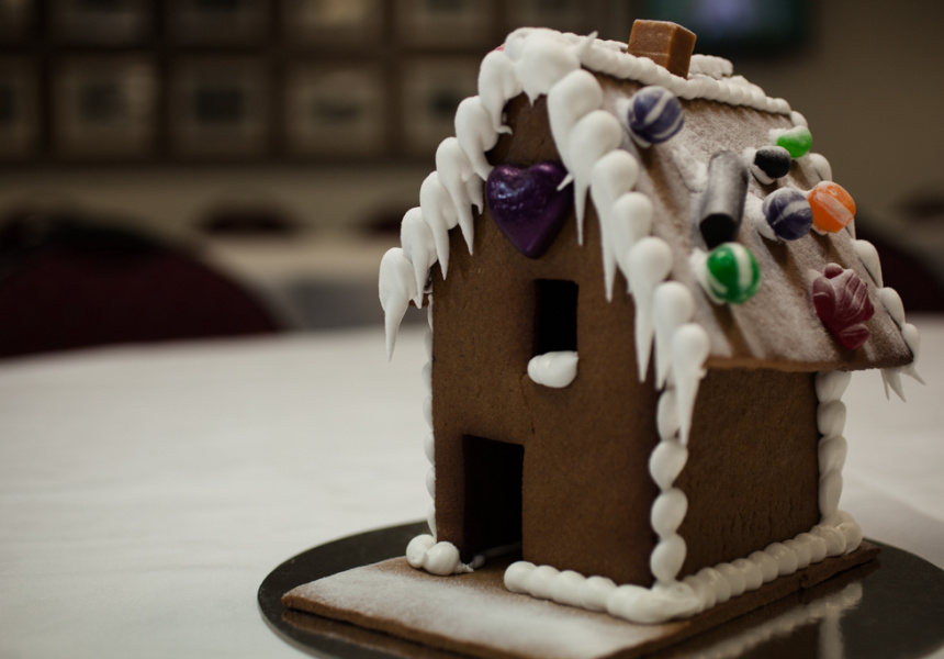 Building Your Own Gingerbread Home