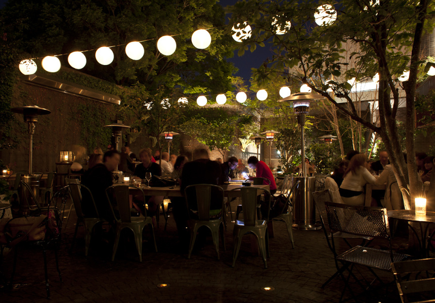 pub garden lighting