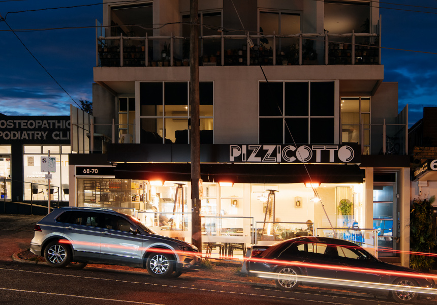 A Very Cosy Woodfired Pizza Bar for Strathmore