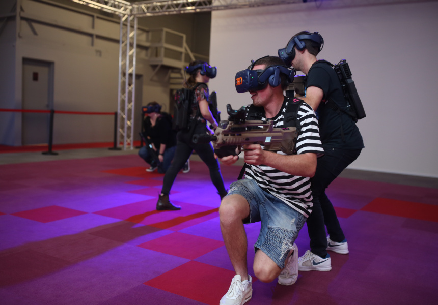Fight Zombie Gorillas And Save Your Spaceship At A Vr Hub In A 