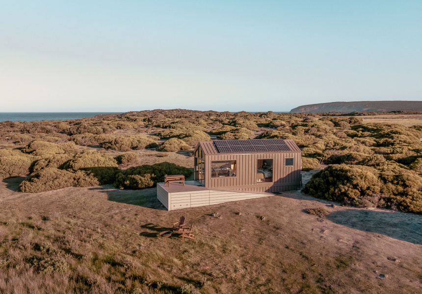 A New Off-Grid Cabin Has Panoramic Views of the Rugged Coastal Paths ...
