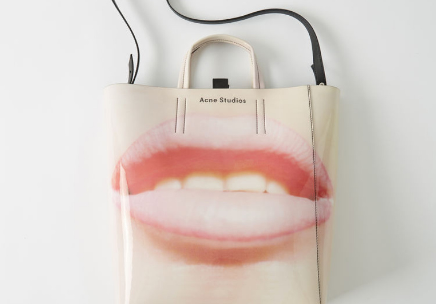 micro scale bag acne