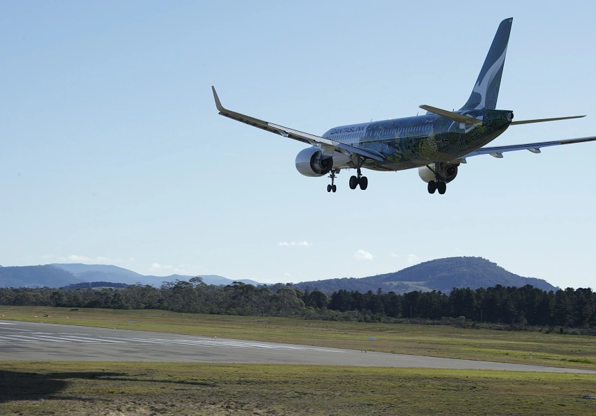 Planning a Hobart Weekender? Qantas Now Offers Greener (and Less Noisy) Flights From Melbourne