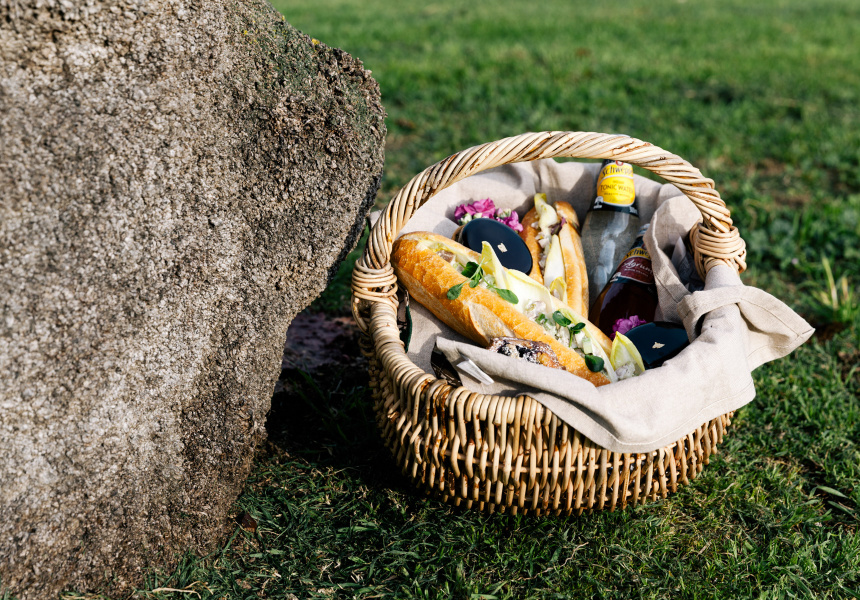A Chez Dré Guide to Packing Your Picnic Hamper