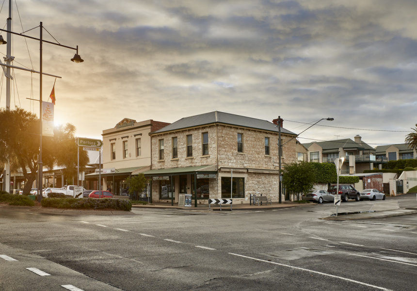 The Hospo Group Now Behind Higher Ground and Top Paddock Is Reopening Sorrento Institution Stringers – Just in Time for Summer