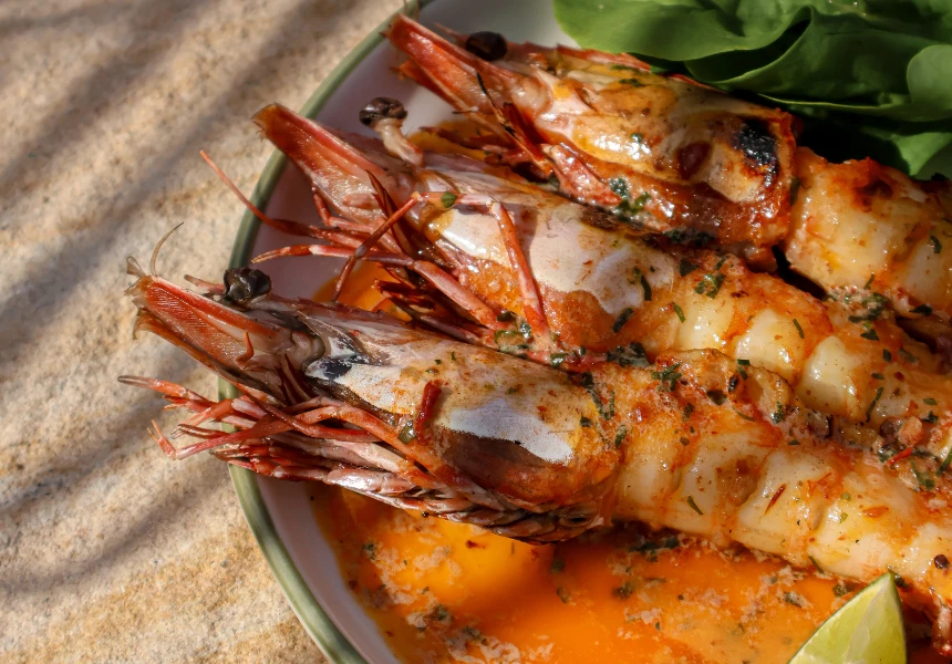 Waterside Margaritas and Sinaloa-Style Prawn Tacos Are Waiting Just 20 Minutes From the CBD