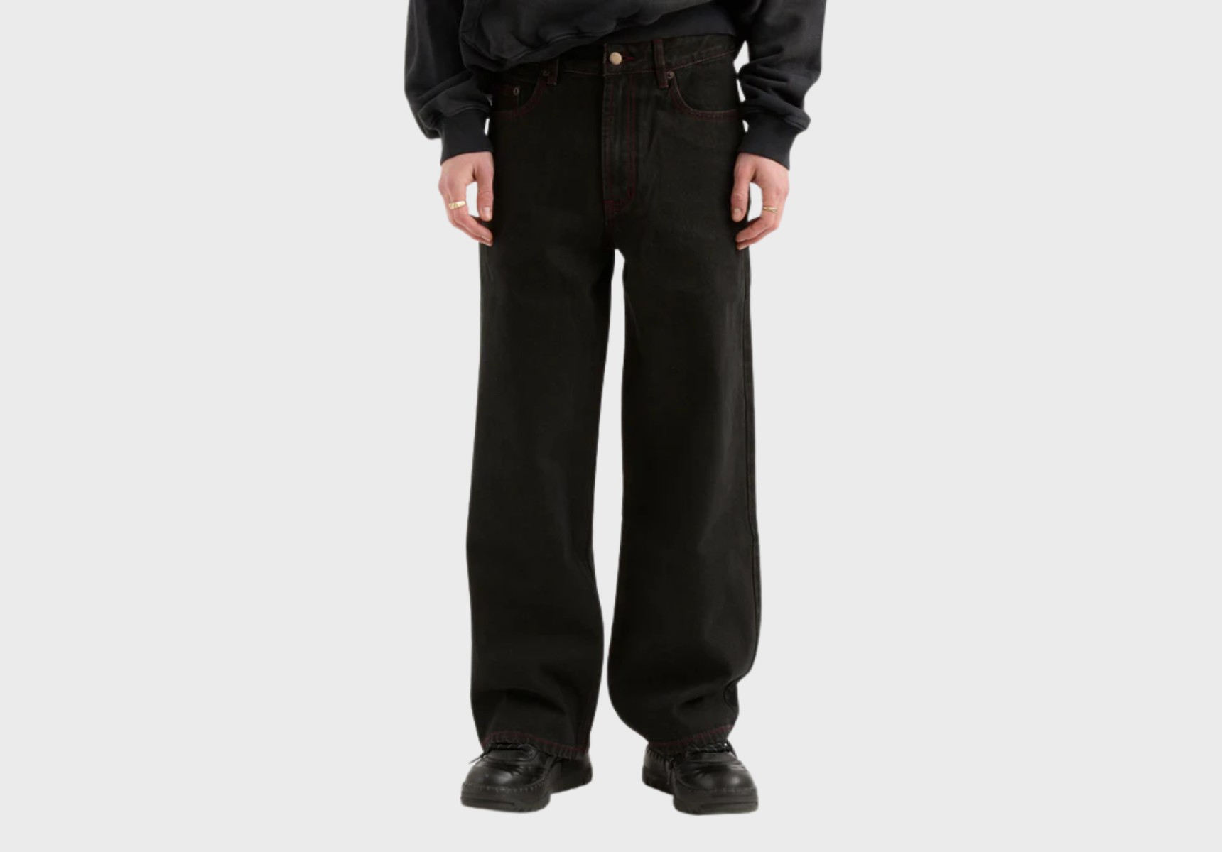 Pseushi Mud wash loose jeans