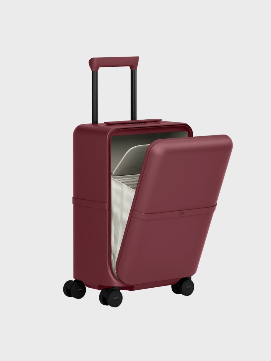 July Capsule carry-on pro