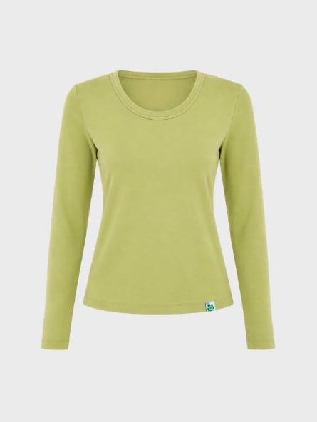 EM on Holiday Scoop long-sleeve tee