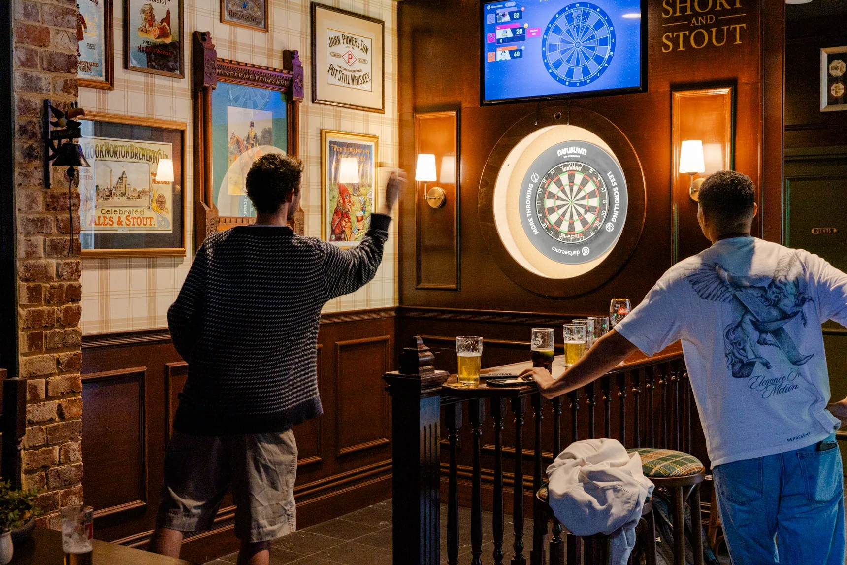 Problerly The Queen’s Arms Is Giving Perth CBD a Properly British Pub | Broadsheet