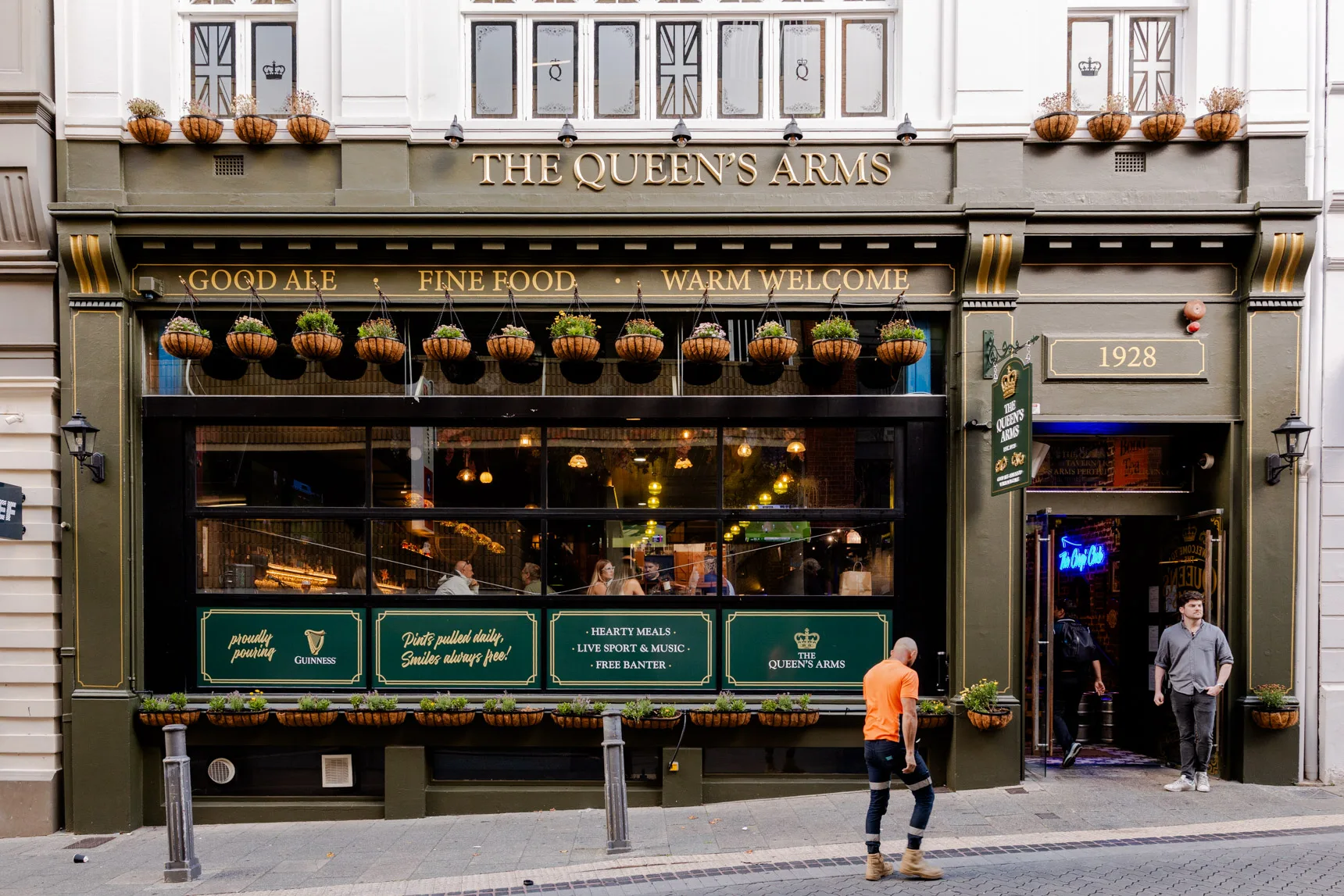 Problerly The Queen’s Arms Is Giving Perth CBD a Properly British Pub | Broadsheet