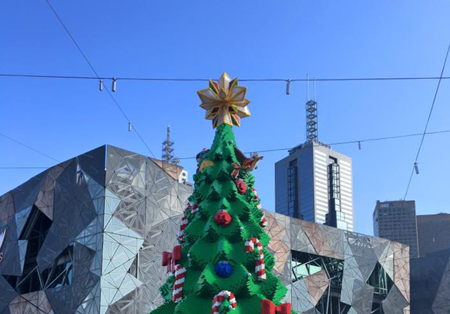 Visiting the LEGO Christmas Tree at Federation Square, Melbourne - Jay's  Brick Blog