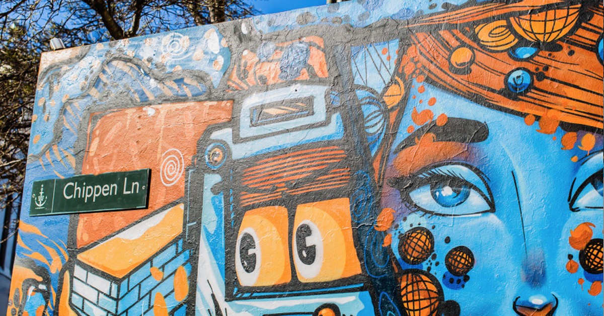 An Essential Art Gallery with One Loose Brick