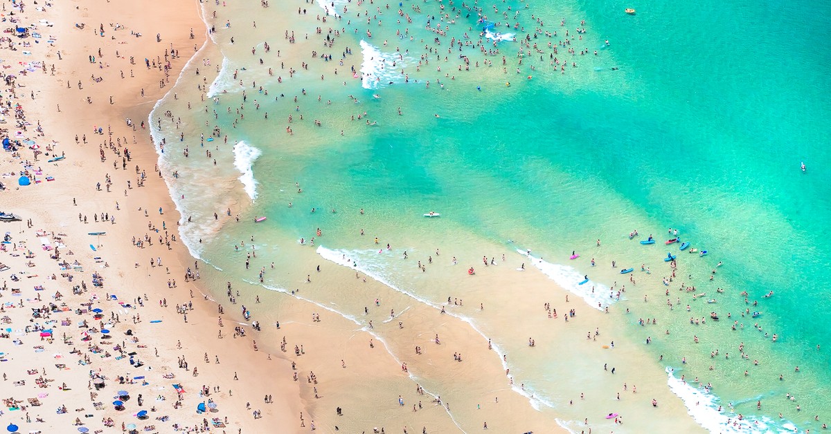 Photograph Sydney’s Beaches From the Air With a Bondi Lifeguard