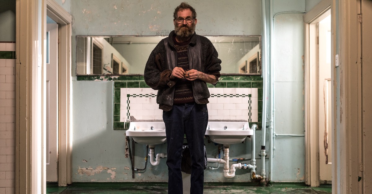 Farewell to the Gatwick Is an Intimate Portrait of the Notorious Hotel’s Final Months