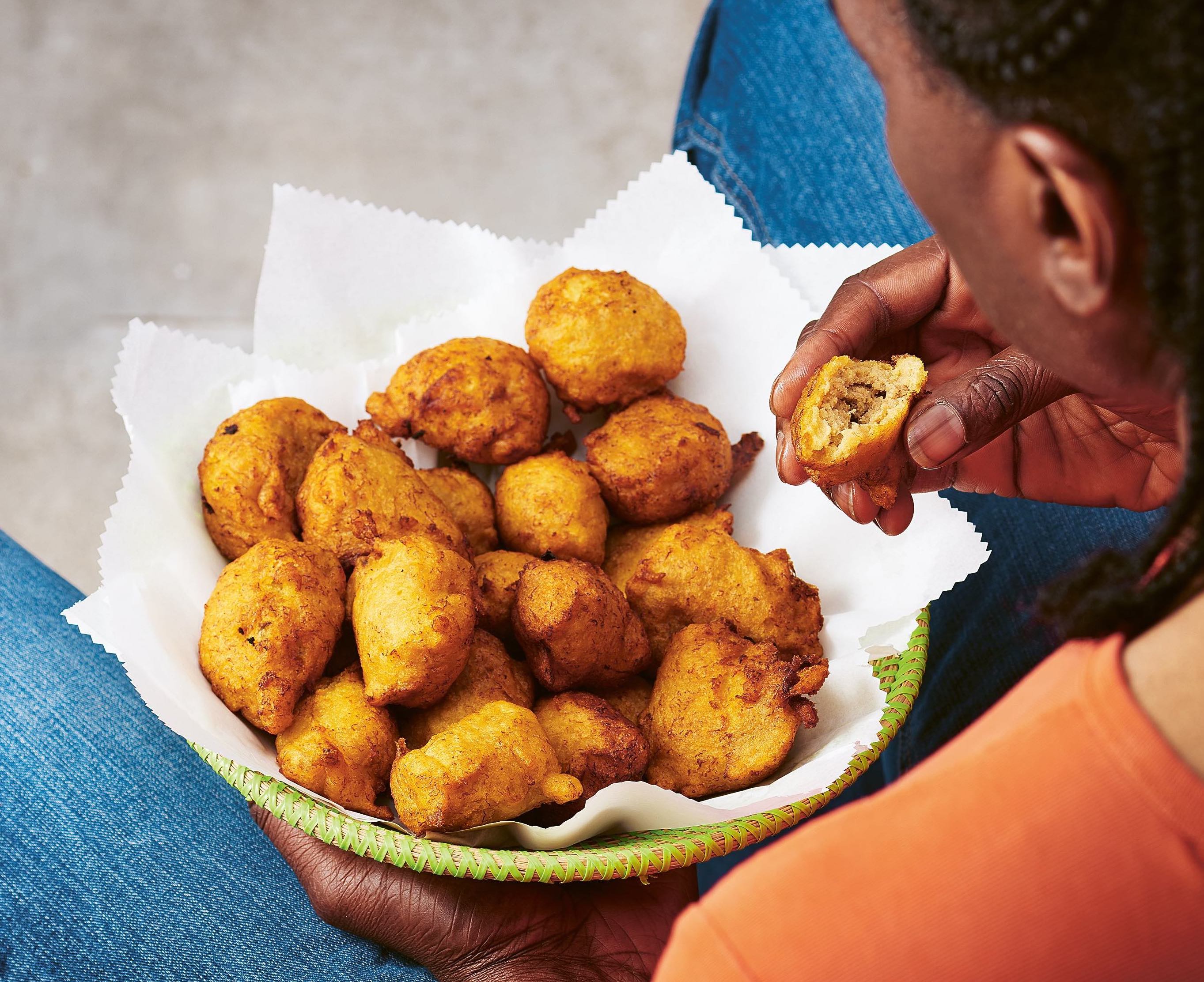 Recipe: These Easy Banana Fritters Can Be Eaten as a Sweet Snack, or ...