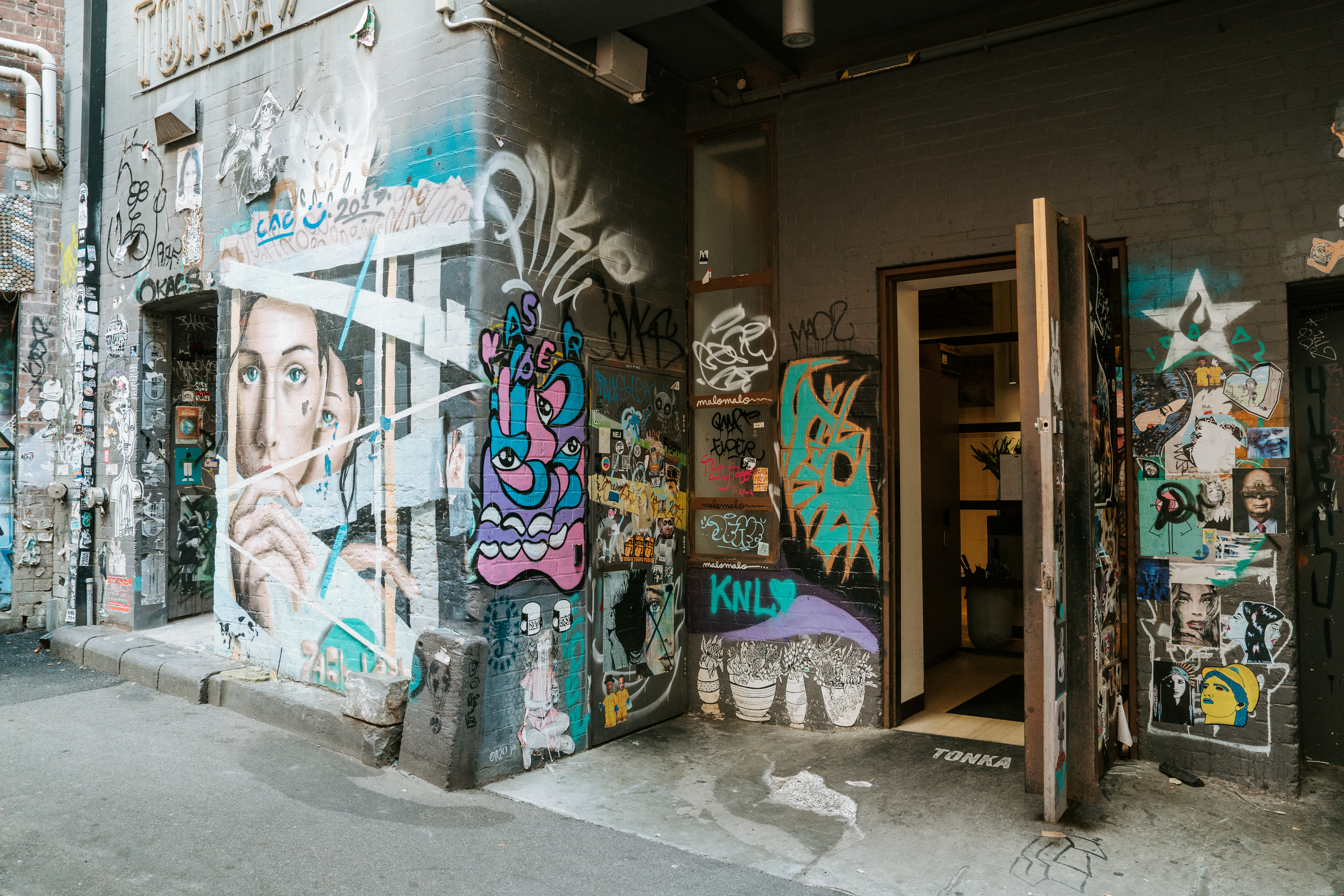 The entrance to Tonka | Photography: Arianna Leggiero