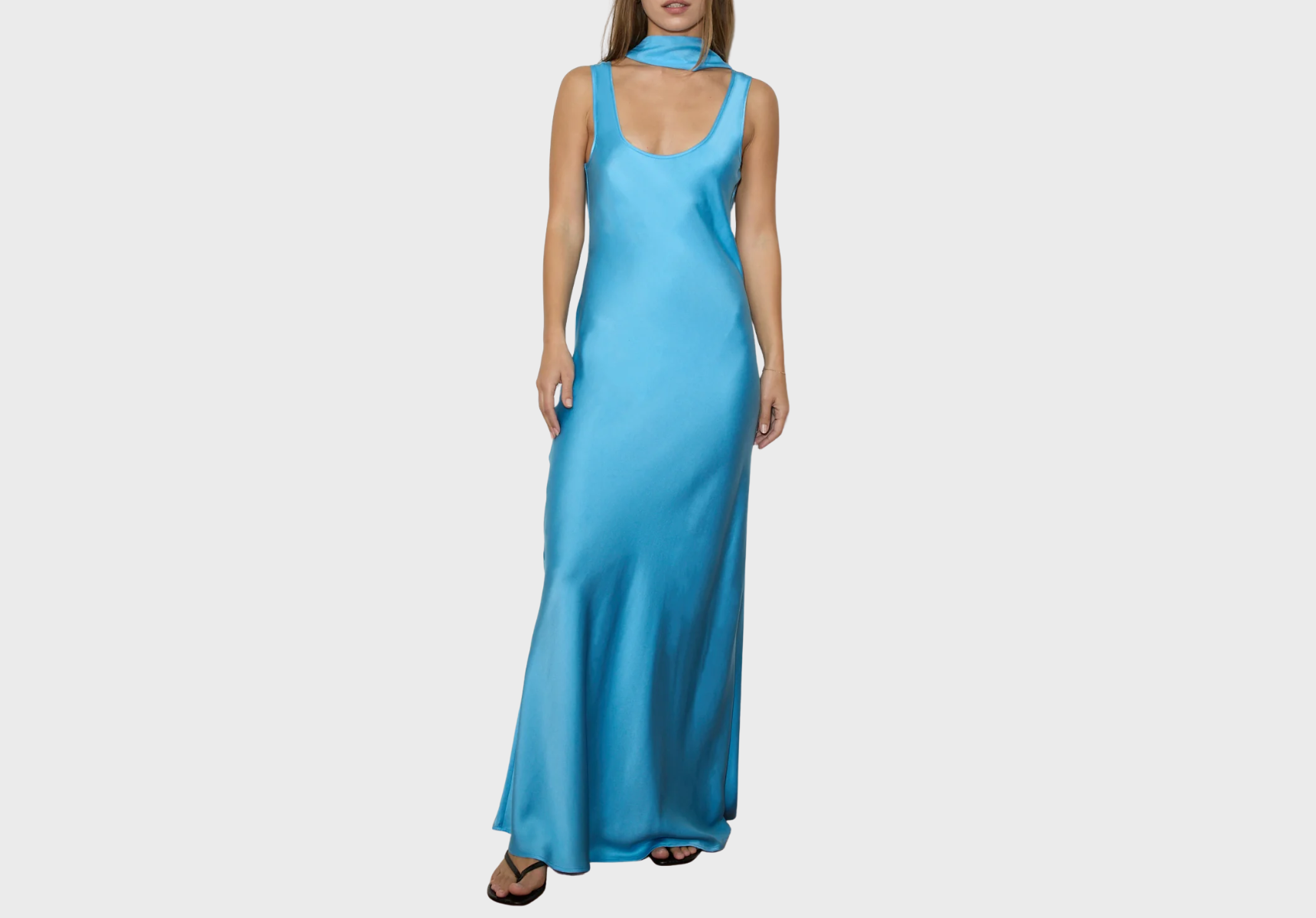 Maison Essentiele Scoop Neck maxi dress
